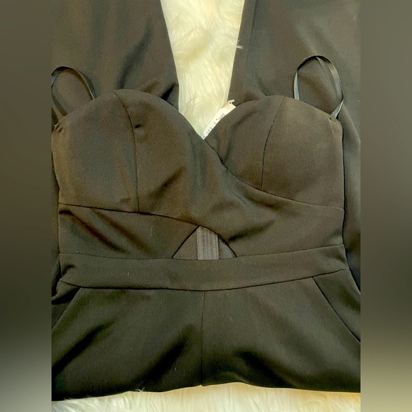 NWT Black sleeveless jumpsuit size small - Picture 7 of 7